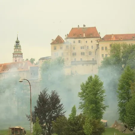 Castle View-bus Station, Parking, Center