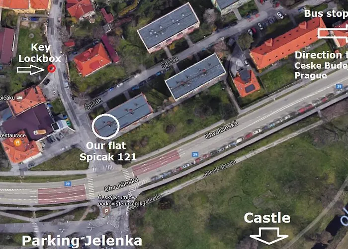 Castle View-bus Station, Parking, Center