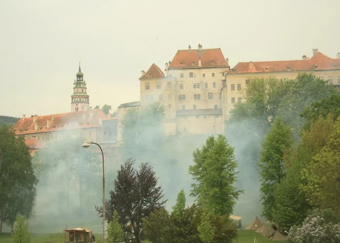 Castle View-bus Station, Parking, Center